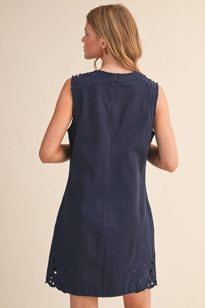 EMBROIDERED SHIFT DRESS WITH CUT-OUT