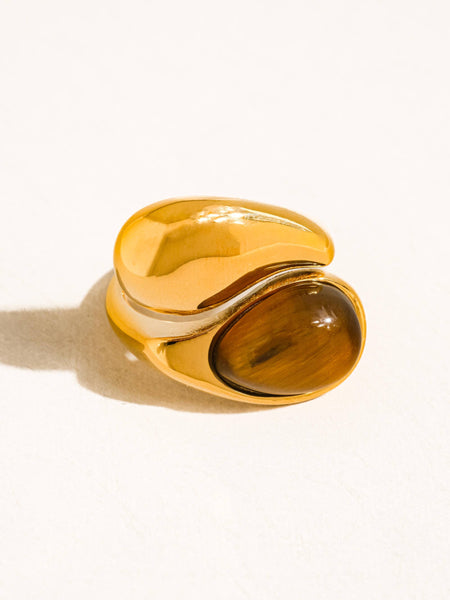 Sloan 18K Gold Non-Tarnish Pearl Wavy Ring: Brown