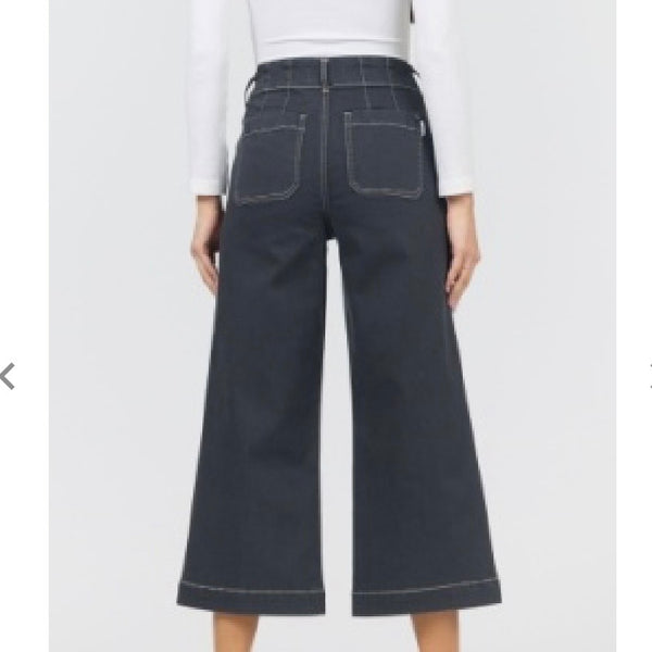 Audrey washed Black Denim