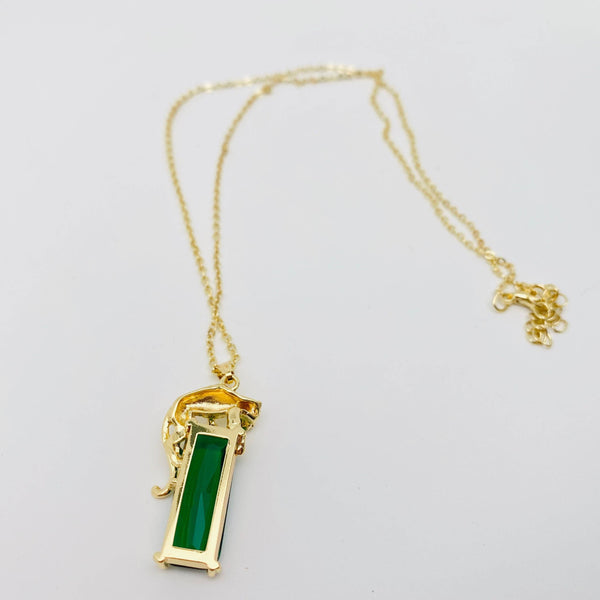 Green Glass Leopard Pendant Necklace: Green