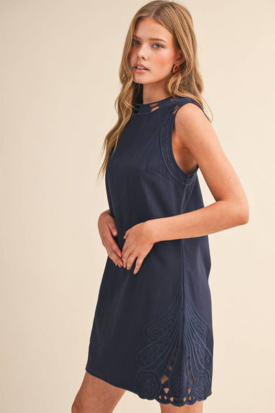 EMBROIDERED SHIFT DRESS WITH CUT-OUT