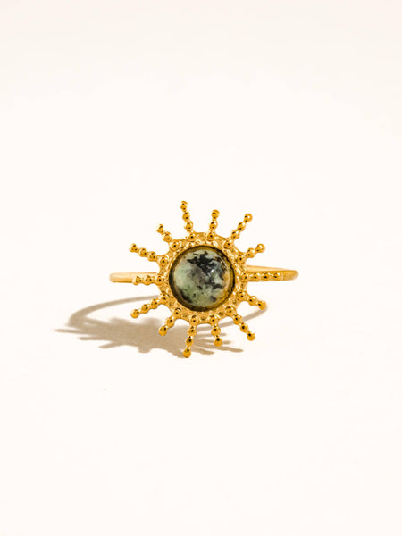 Ainsley 18K Gold Non-Tarnish Sunburst Adjustable Ring: Green