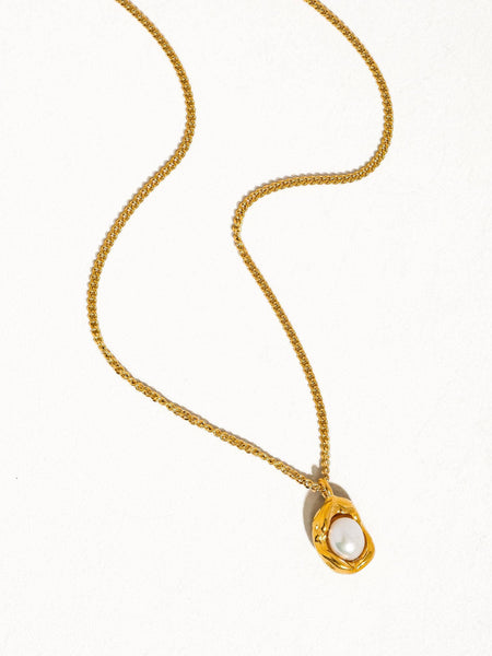 Zakai Non-Tarnish Natural Pearl Round Necklace: Yellow Gold