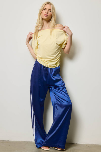 Daffy  One Shoulder Short Sleeve Top